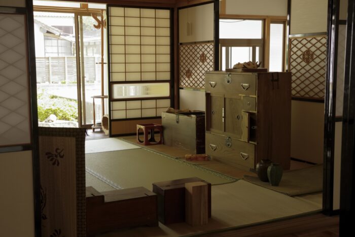 実家じまいの手順と費用を相談するイメージ画像｜宮城県・福島県・茨城県｜イエステーション