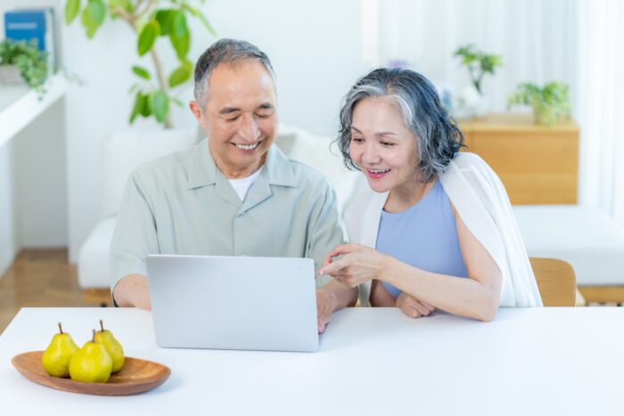 土地を空き家バンクに登録した夫婦イメージ画像|宮城県・福島県・茨城県の不動産会社『イエステーション』