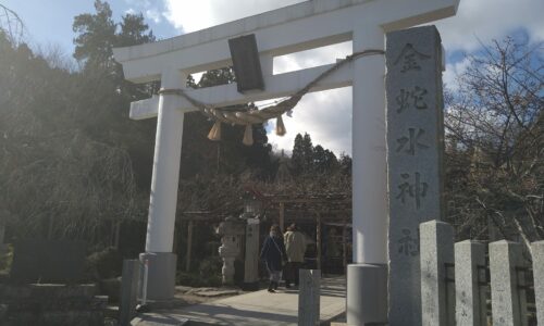 ▲金蛇水神社の正面鳥居。